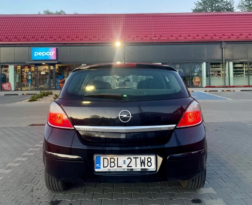 Opel Astra cena 6500 przebieg: 306000, rok produkcji 2005 z Dynów małe 56